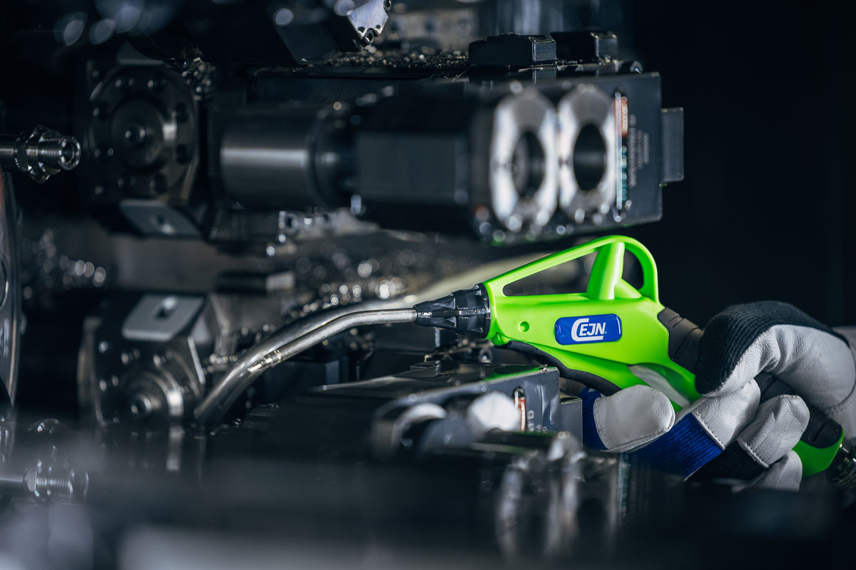 Pistola de ar CEJN Série 209 com bico de segurança e punho ergonômico para aplicações industriais.
