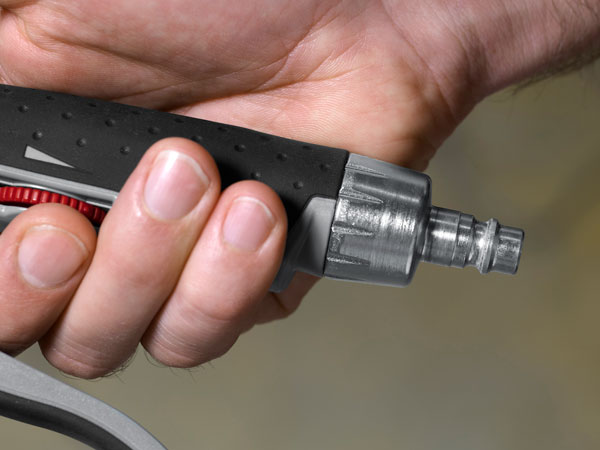 Pistola MultiFLOW CEJN Série 210 para limpeza industrial com ar ou fluido, alta vazão e controle de jato.