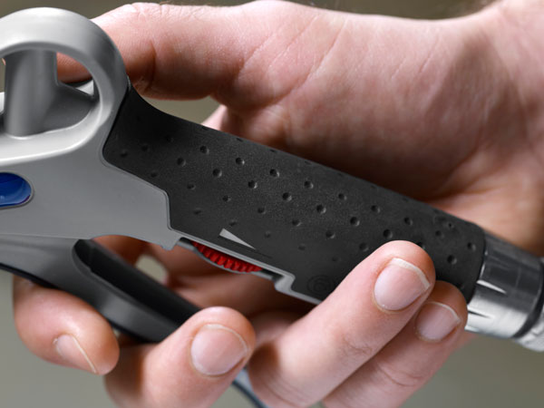 Pistola MultiFLOW CEJN Série 210 para limpeza industrial com ar ou fluido, alta vazão e controle de jato.